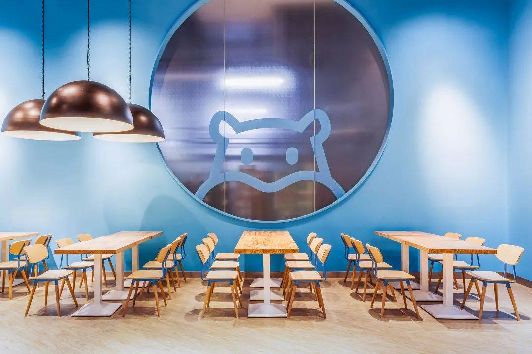 珠海阿里巴巴盒马机器人餐厅，打造未来概念的餐饮空间设计