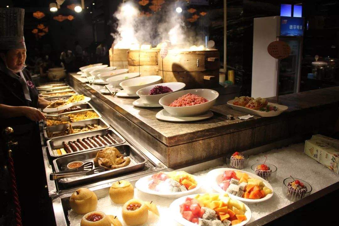 珠海如何在餐饮空间设计中，打造一个开放式厨房？